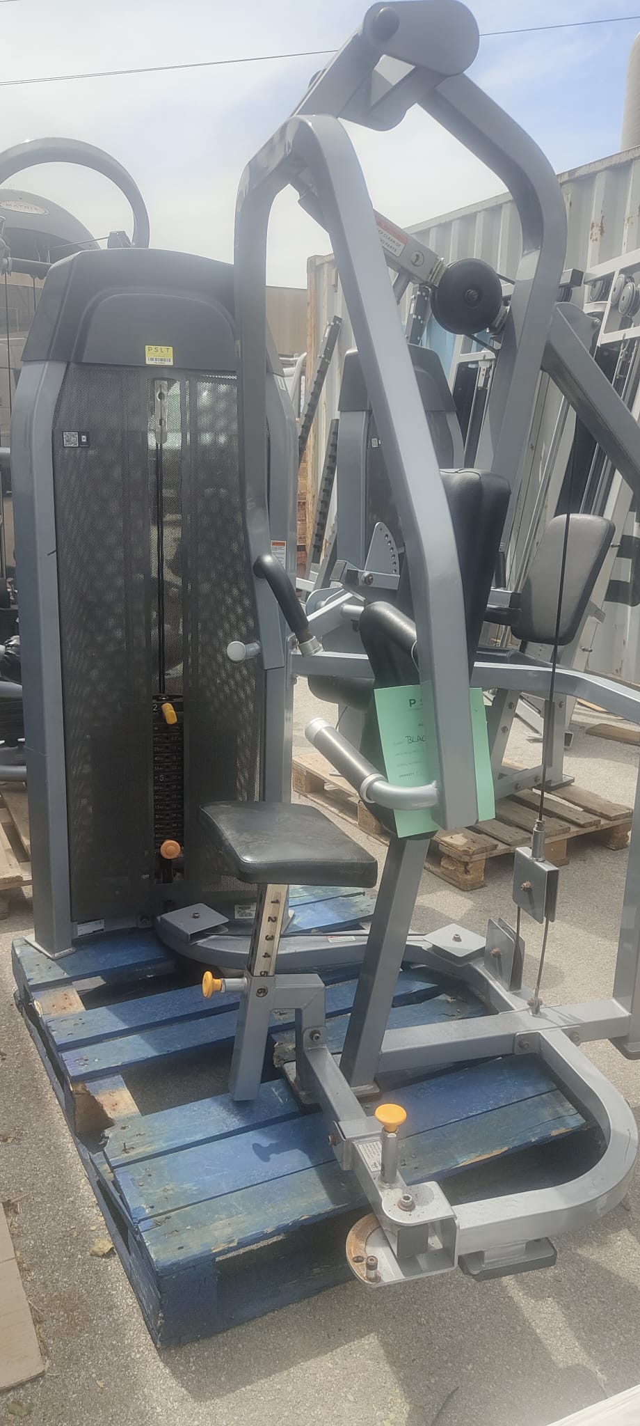 Chest press Matrix