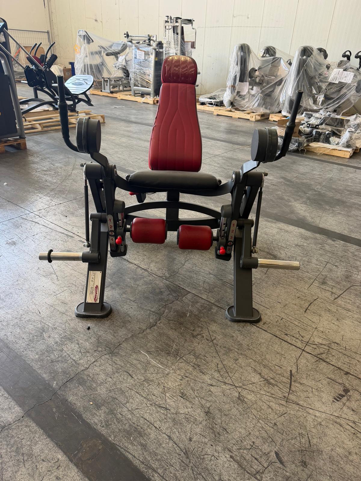 Free weigth panatta leg extension